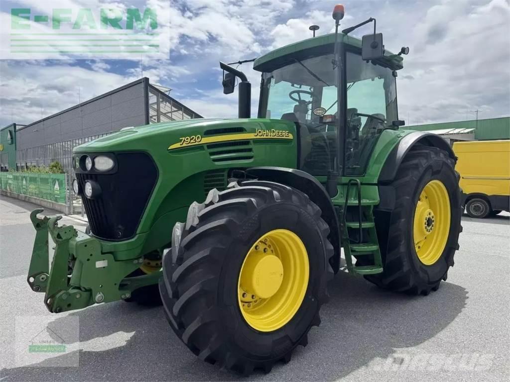 John Deere 7920 Traktoren