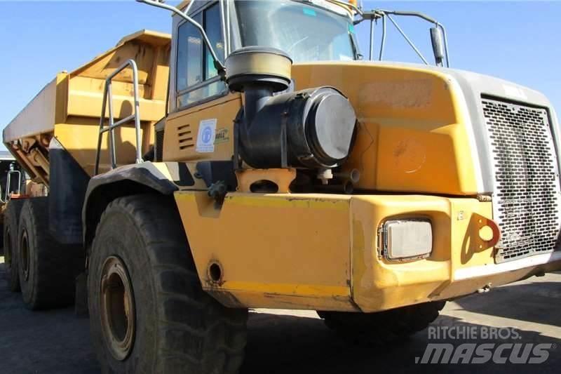 Bell B40D Dumper - Knickgelenk