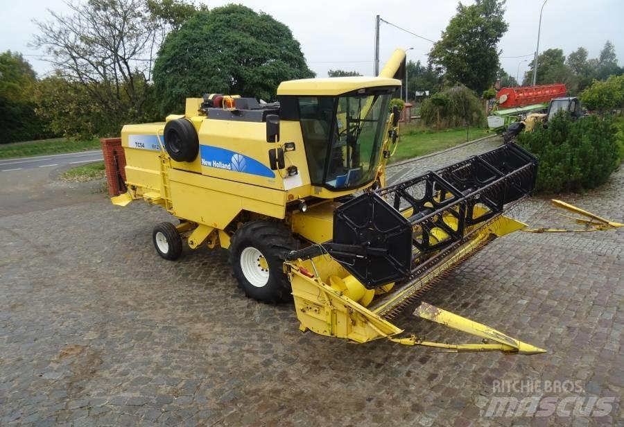 New Holland TC 54 Mähdrescher