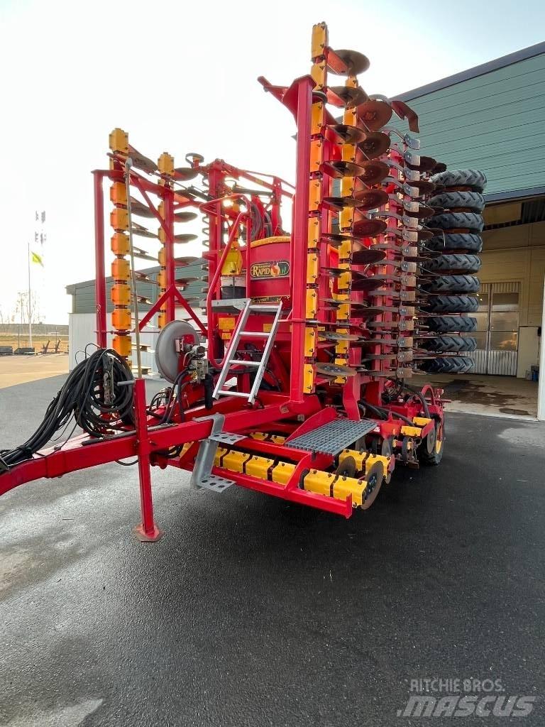 Väderstad Rapid800 Drillmaschinen