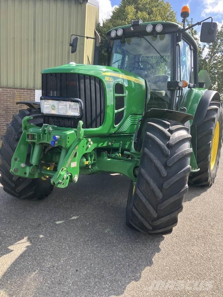 John Deere 6830 Traktoren