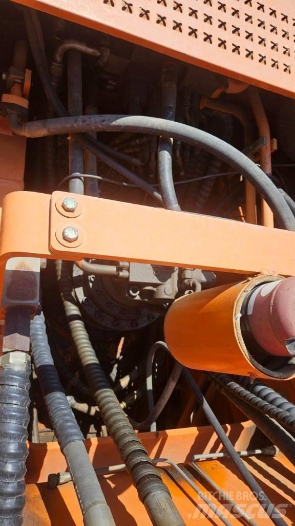 Doosan DX 300 LC Raupenbagger