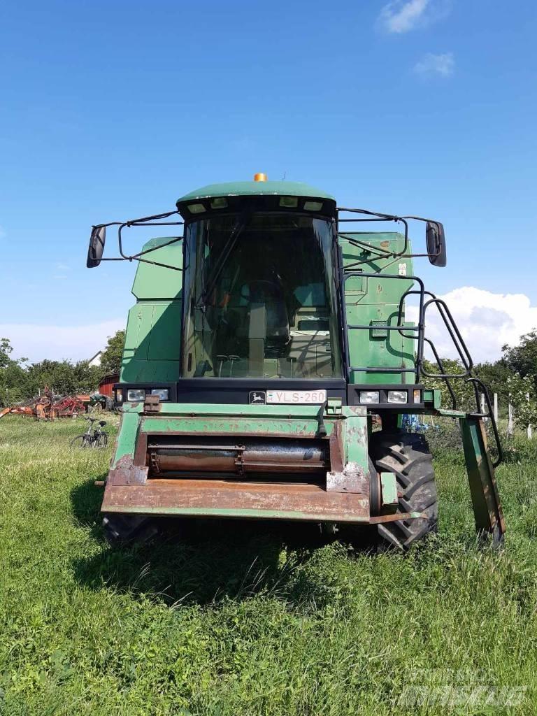 John Deere 2054 Mähdrescher