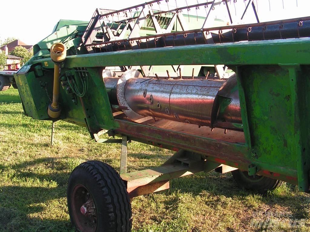 John Deere 2054 Mähdrescher