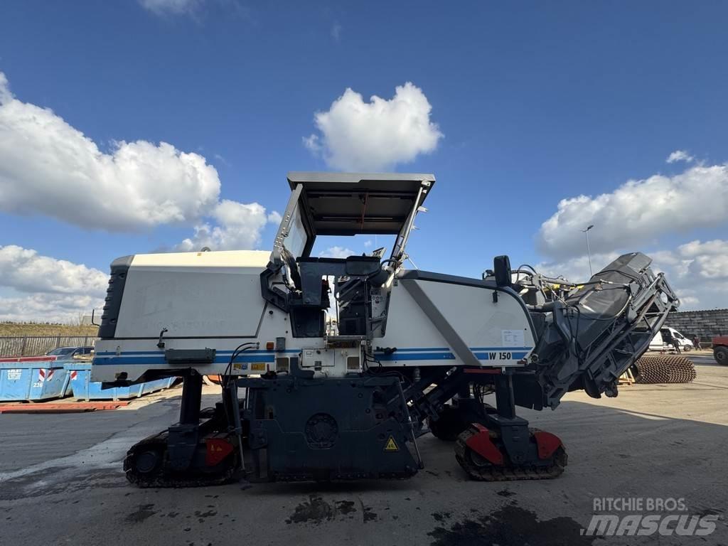 Wirtgen W 150 Asphaltfräsen