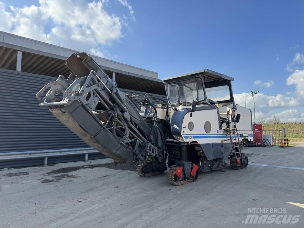Wirtgen W 150 Asphaltfräsen