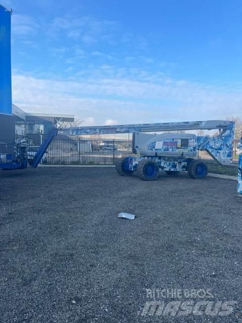 JLG 800 AJ Teleskopbühnen
