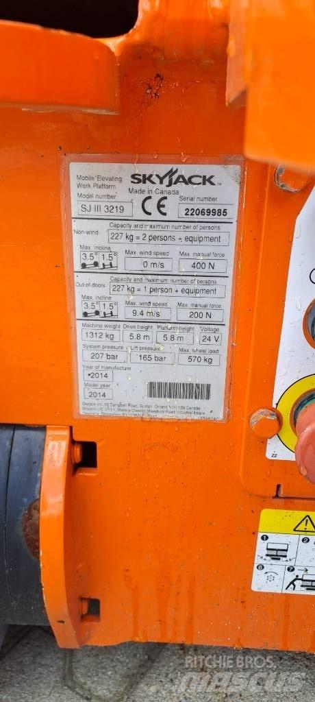 SkyJack SJIII 3219 Scheren-Arbeitsbühnen