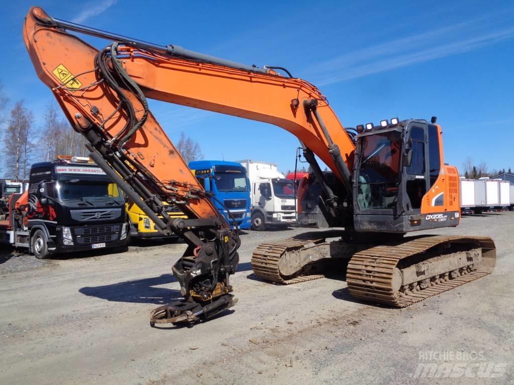 Doosan 235 LCR Raupenbagger