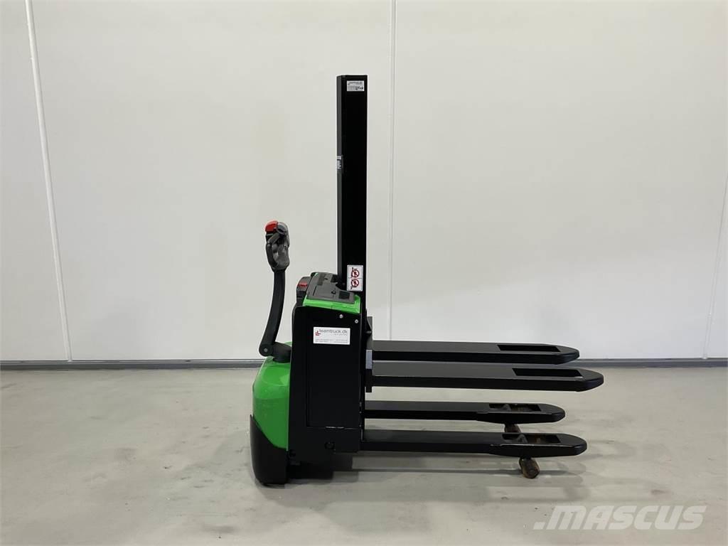 Cesab S208L Zelfrijdende stapelaars