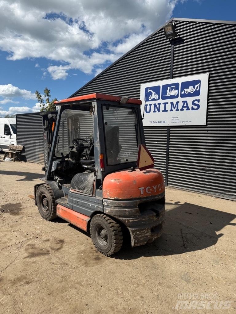 Toyota FD 25 Diesel heftrucks