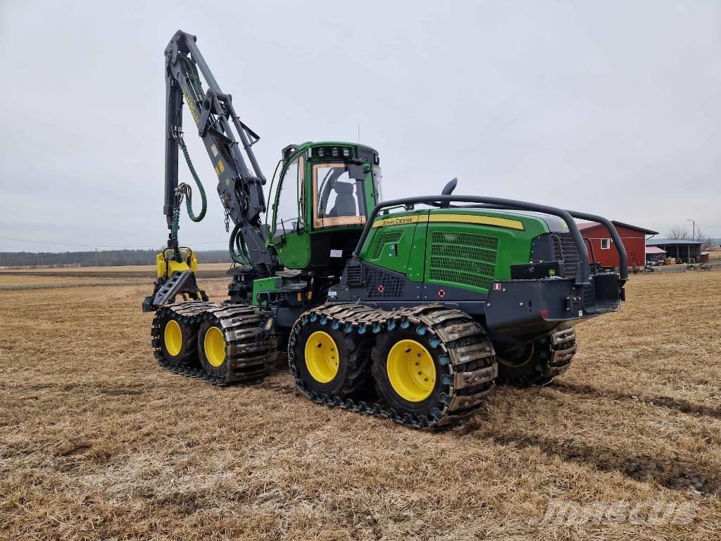 John Deere 1170 G Harvester