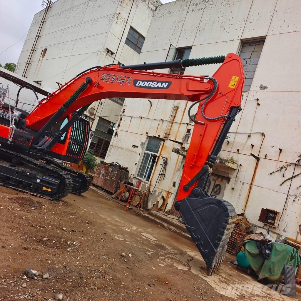 Doosan DX 340 LC Raupenbagger