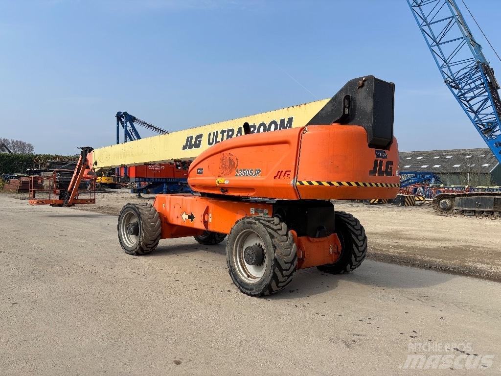JLG 1350 SJP Teleskopbühnen