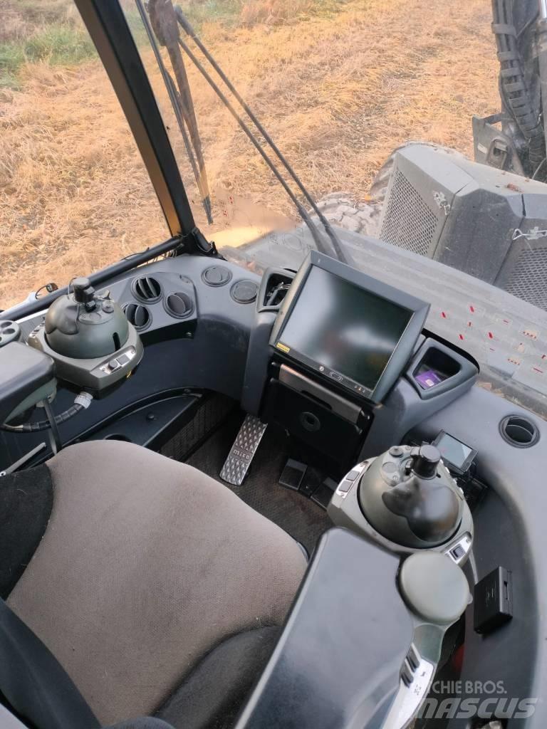 Ponsse Ergo 8W Harvester