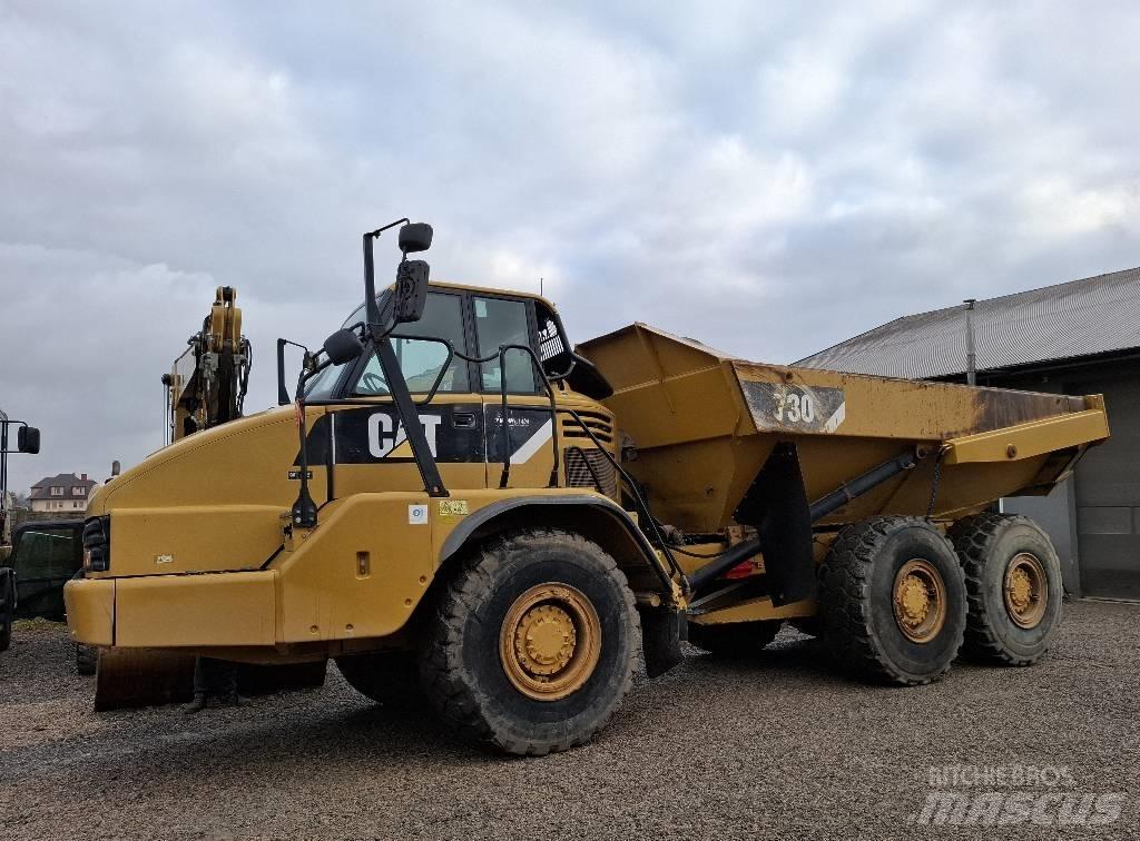 CAT 730 Dumper - Knickgelenk