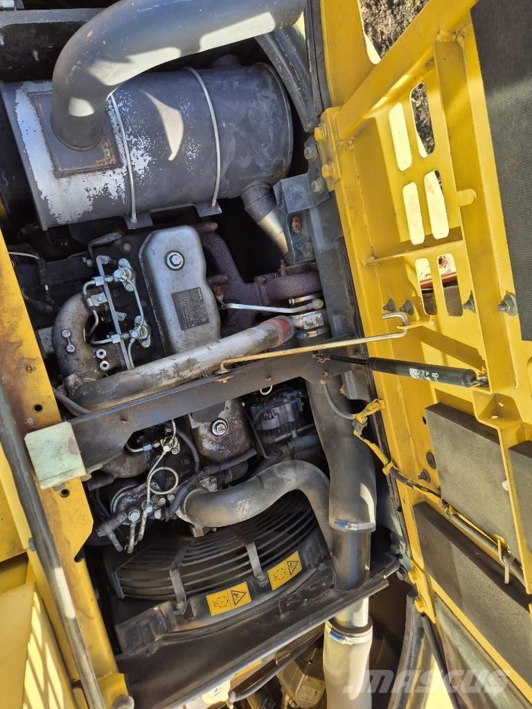 New Holland E 135 SR Raupenbagger