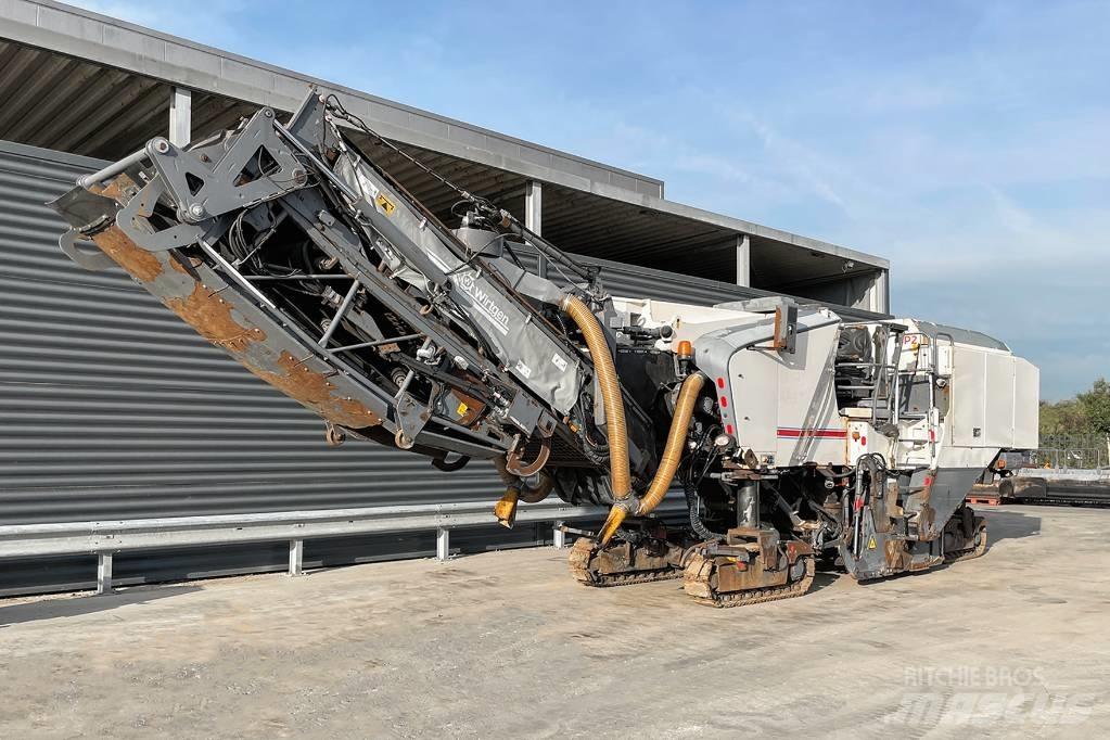Wirtgen W210 Asphaltfräsen