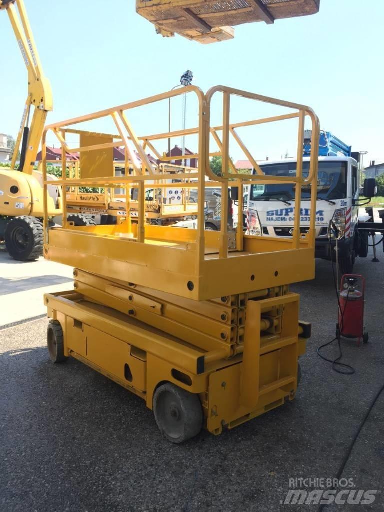 Haulotte Compact 10 Scheren-Arbeitsbühnen
