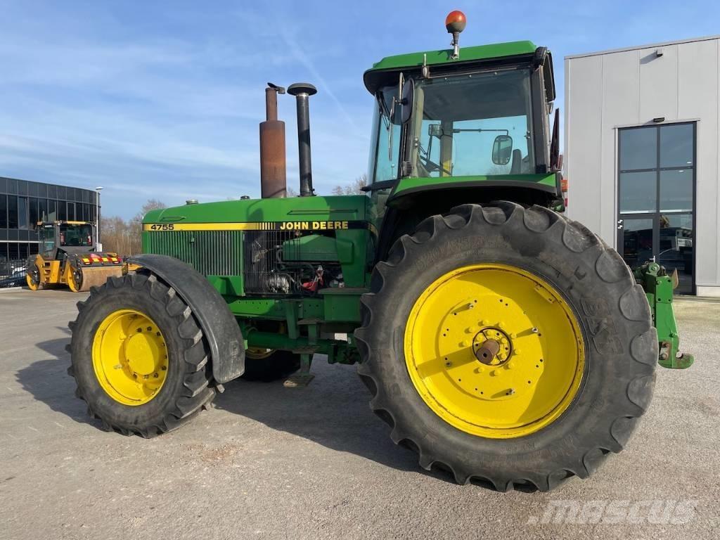 John Deere 4755 Traktoren