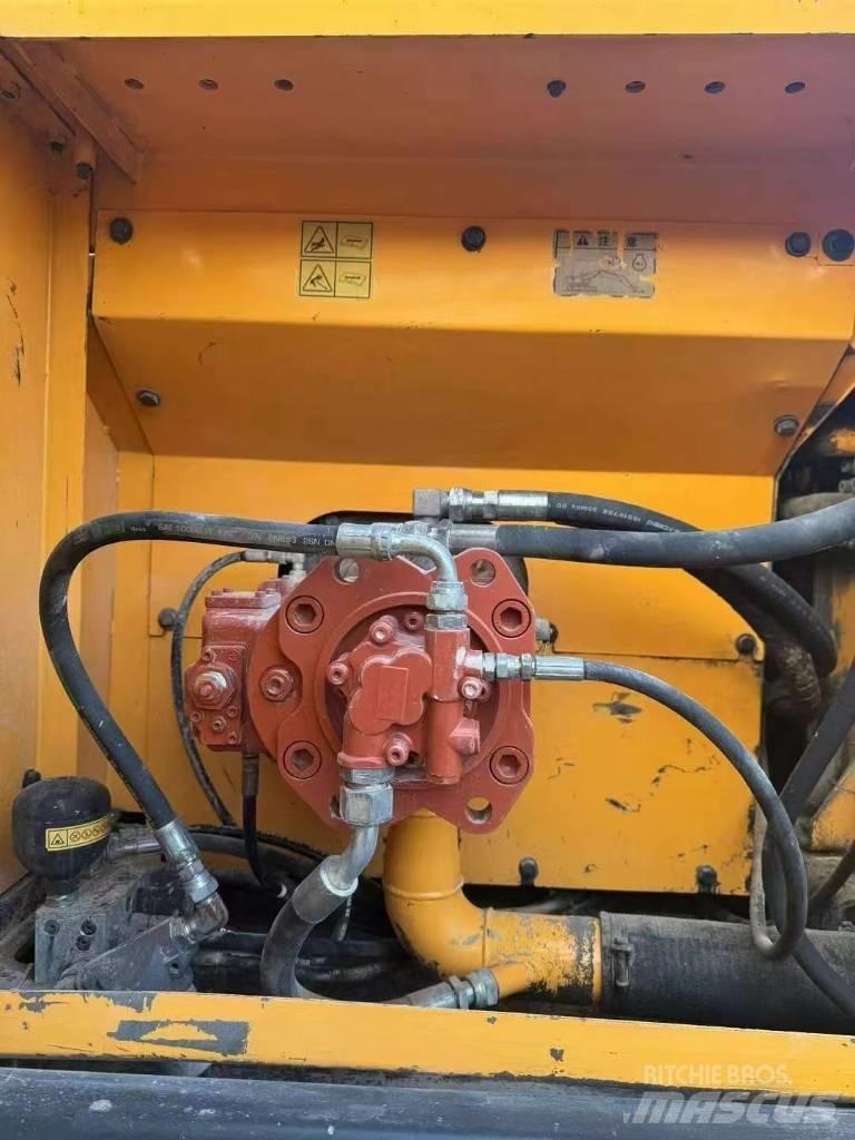 Hyundai Robex 215-7 Raupenbagger