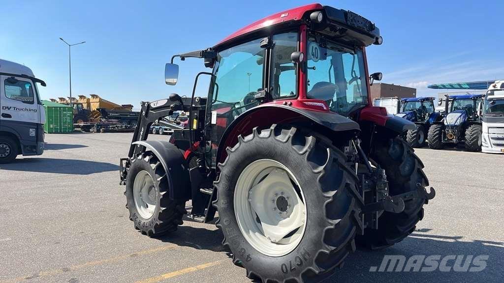 Valtra A75 Tractor Traktoren