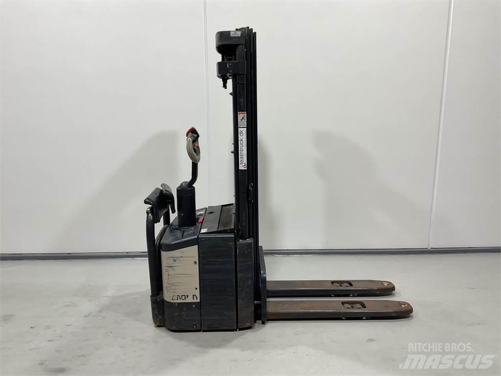 Crown WE2300S Zelfrijdende stapelaars