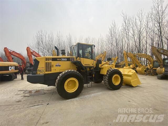 Komatsu WA380 Radlader