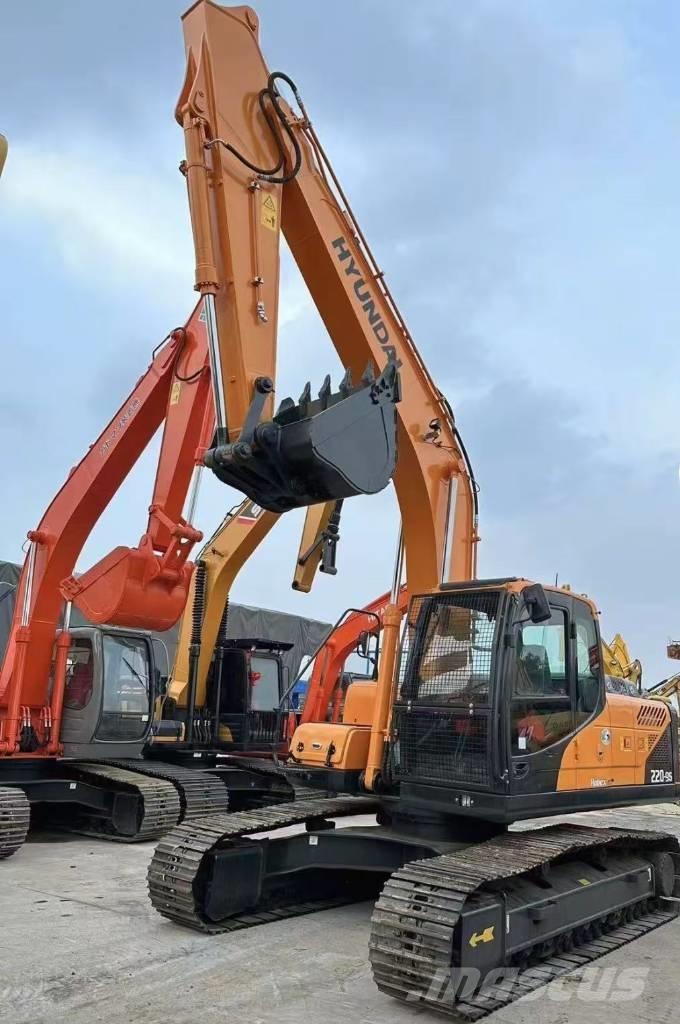 Hyundai 220 Raupenbagger