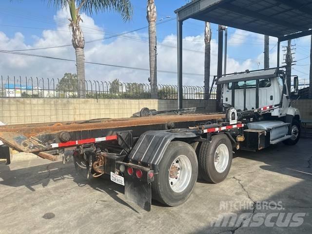Freightliner 114SD Absetzkipper