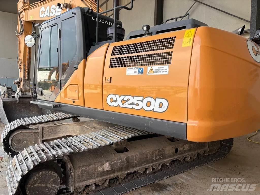 CASE CX250D Raupenbagger