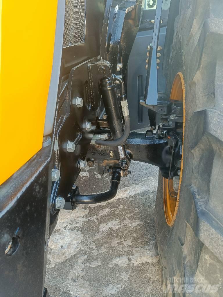 JCB 4220 Traktoren