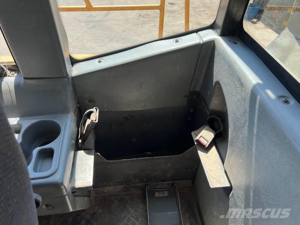 Volvo A40D Dumper - Knickgelenk