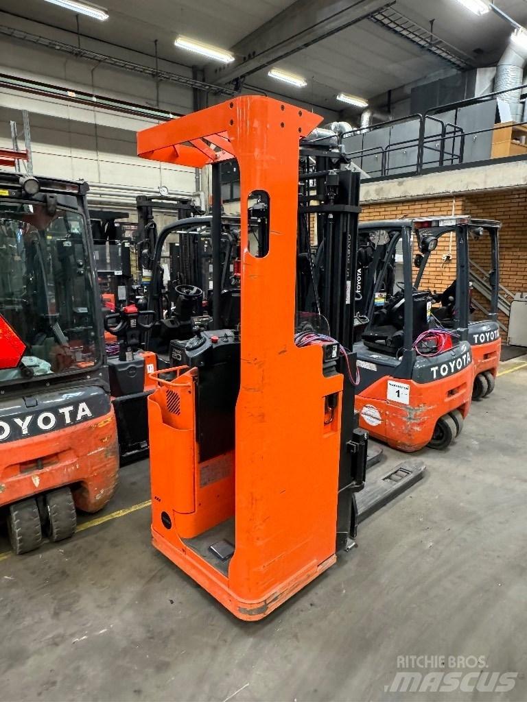 Toyota SSE135L Zelfrijdende stapelaars