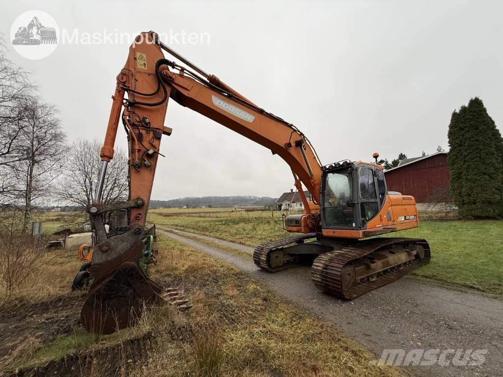 Doosan DX 225 LC Raupenbagger