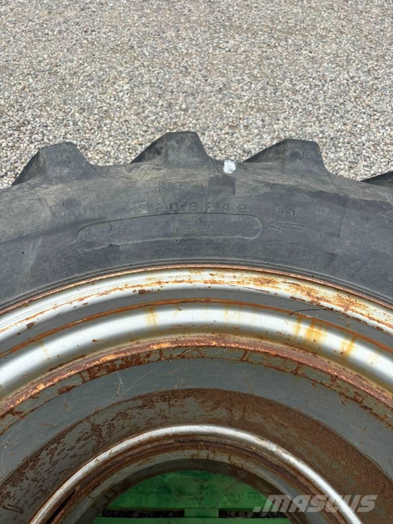  Tvillinghjul 20.8R42 Reifen
