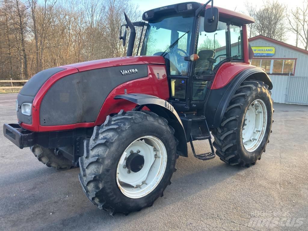 Valtra T 120 Traktoren