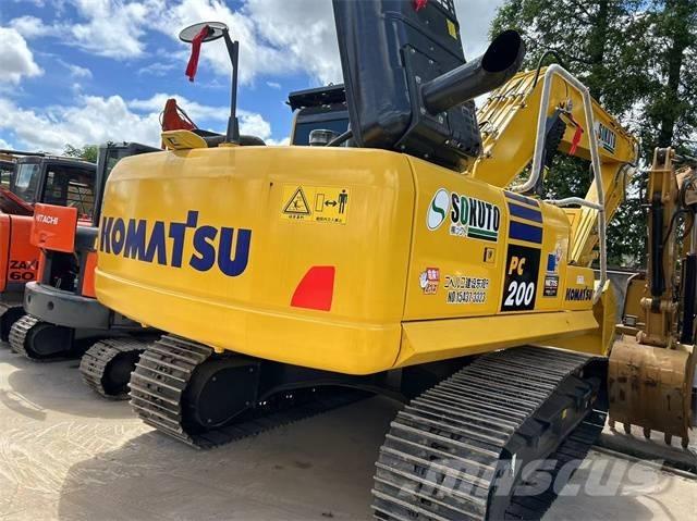 Komatsu PC 200-8 Raupenbagger