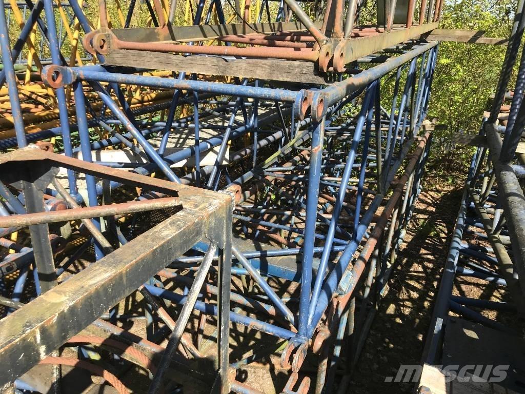  Several boom parts Kran-Teile und Zubehör