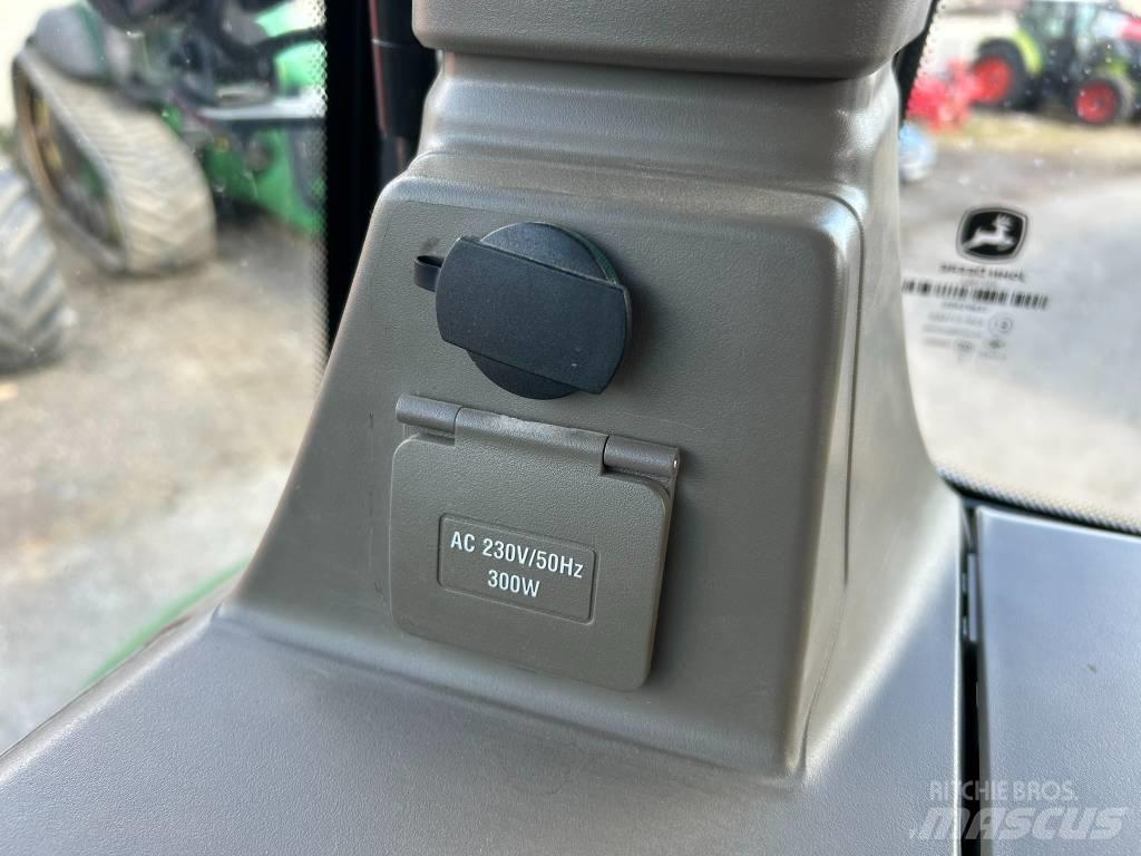 John Deere 8RX410 Traktoren