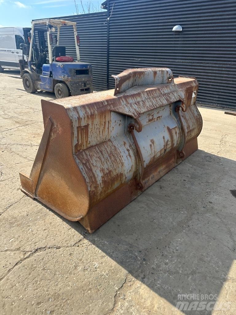 Volvo 2500mm Schaufeln