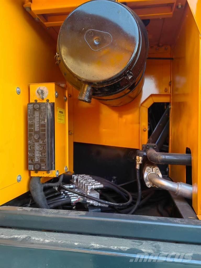 Hyundai 305LC-9S Raupenbagger