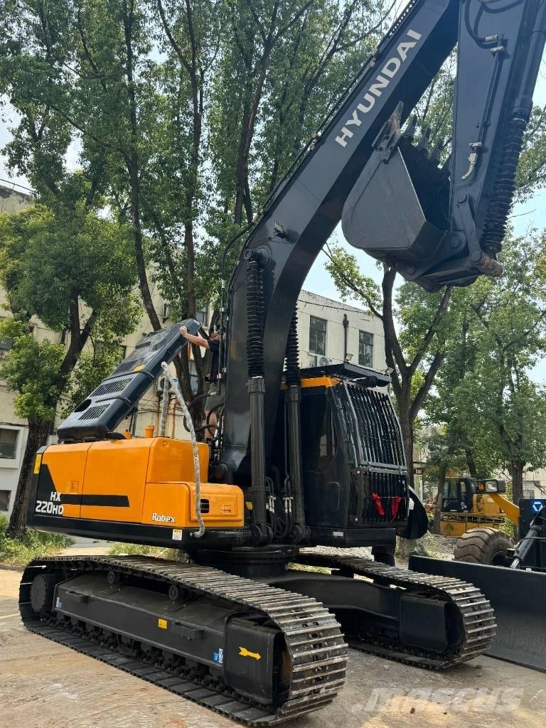 Hyundai HX220HD Raupenbagger
