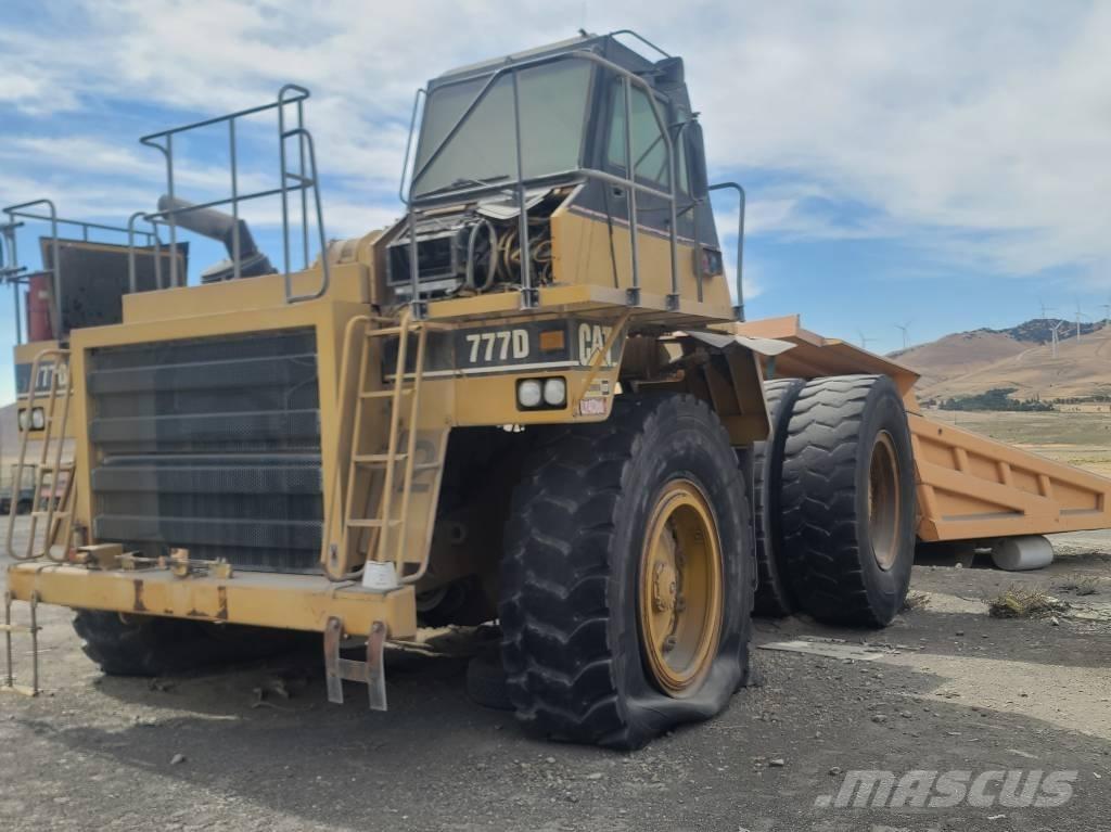 CAT 777 D Dumper - Knickgelenk