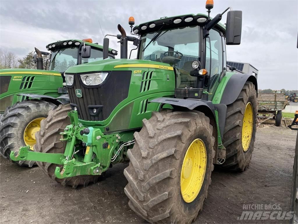 John Deere 6215R Traktoren