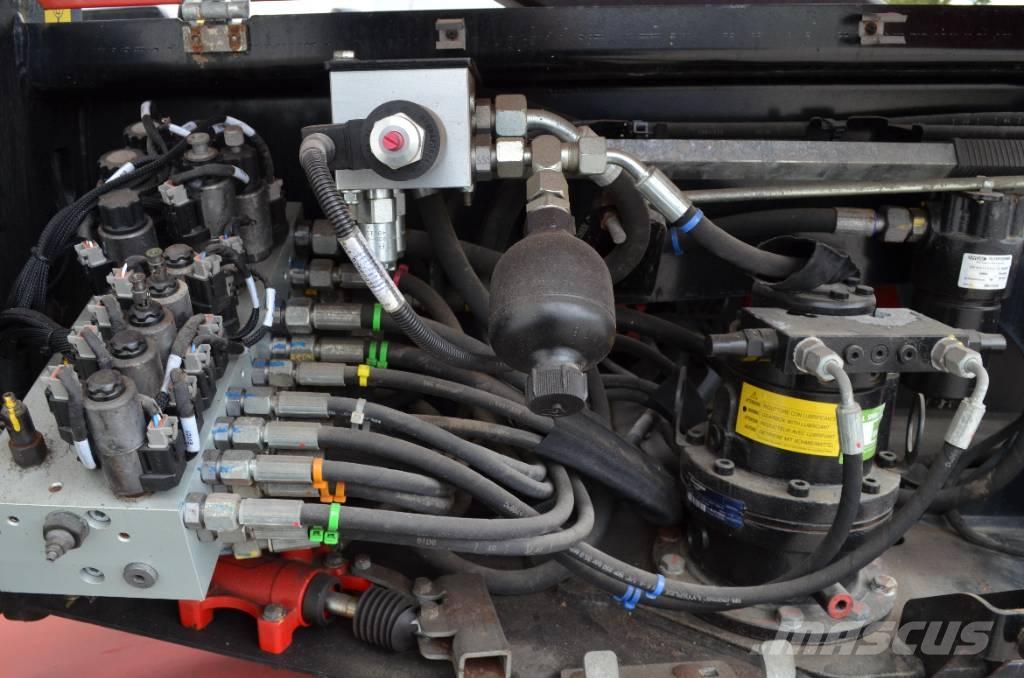 Manitou ManGo 12 Gelenkteleskoparbeitsbühnen