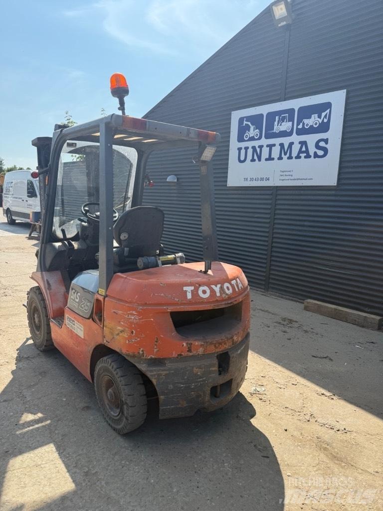 Toyota FD 25 Diesel heftrucks