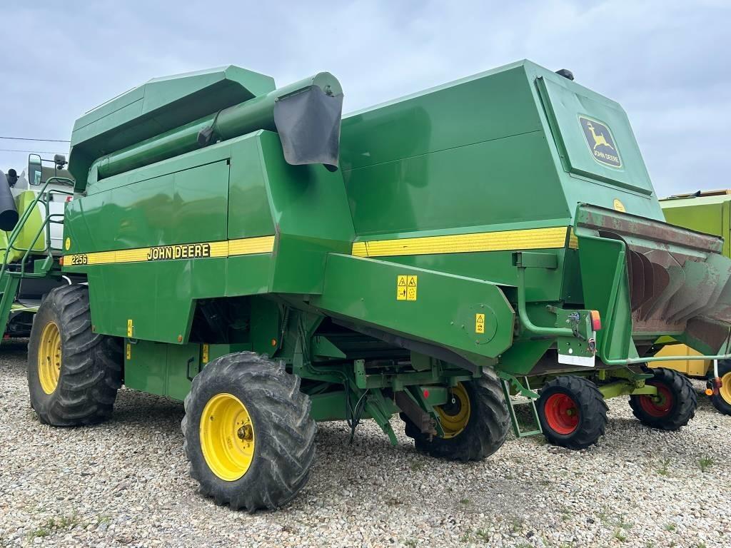John Deere 2256 Mähdrescher