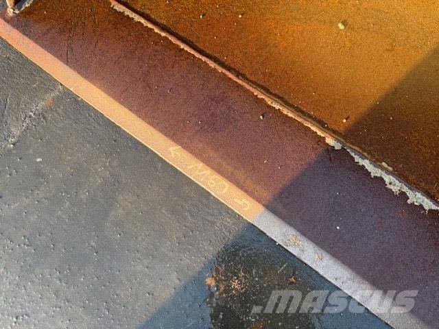 Manitou USED BUCKET Schaufeln