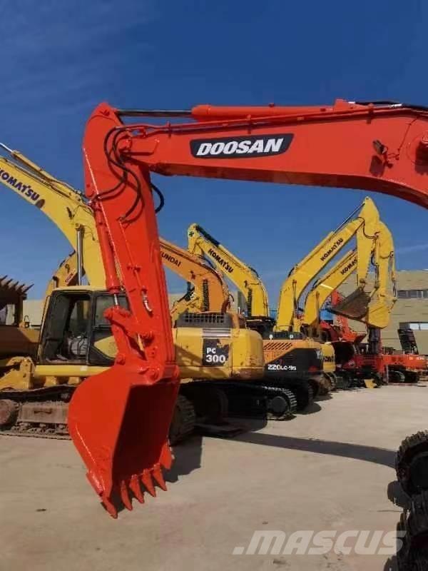Doosan DX 225 Raupenbagger